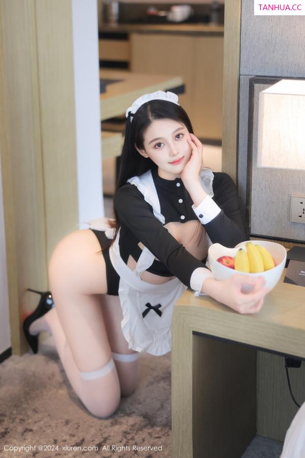   [XiuRen]高清写真图 2024.06.14 No.8706 清妙 丝袜美腿第12张图片